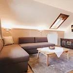 Naturel Hoteldorf Schoenleitn 홀리데이파크 4*