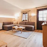 Naturel Hoteldorf Schoenleitn 라챈치오버뎀파커시