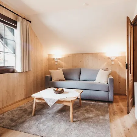 Naturel Hoteldorf Schoenleitn 4*