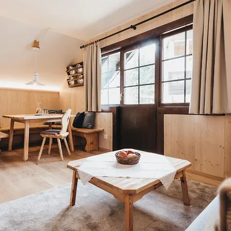 Naturel Hoteldorf Schoenleitn 4*