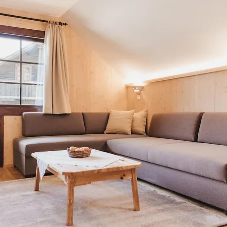 Parco vacanze Naturel Hoteldorf Schoenleitn 4*