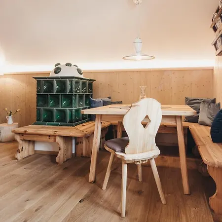 Naturel Hoteldorf Schoenleitn Latschach ober dem Faakersee