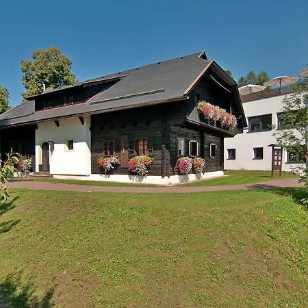 Aparthotel Naturel Hoteldorf Schoenleitn