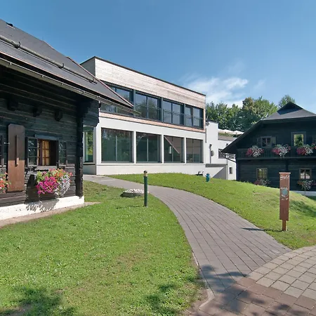 Aparthotel Naturel Hoteldorf Schoenleitn