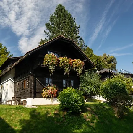 Naturel Hoteldorf Schoenleitn Üdülőpark Latschach ober dem Faakersee