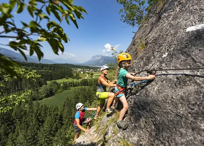 Naturel Hoteldorf Schoenleitn 4*
