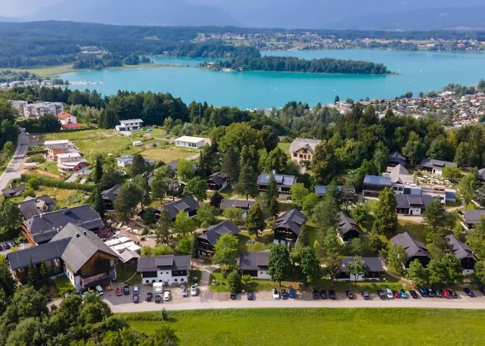 Naturel Hoteldorf Schoenleitn Kompleks wypoczynkowy Latschach ober dem Faakersee