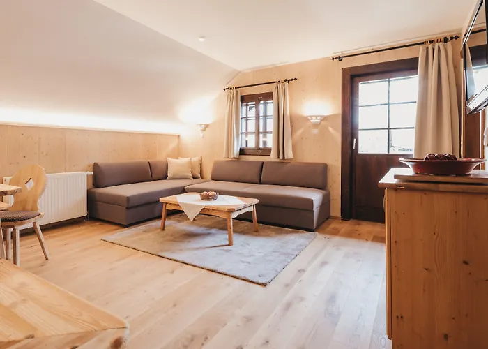 Naturel Hoteldorf Schoenleitn Latschach ober dem Faakersee