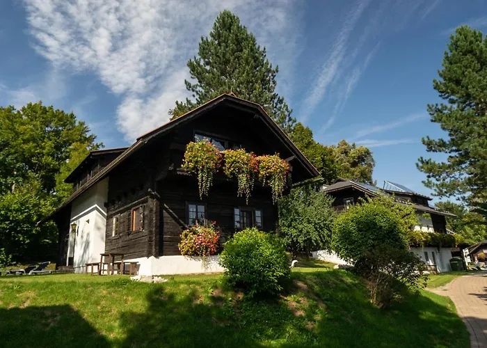 Naturel Hoteldorf Schoenleitn Kompleks wypoczynkowy Latschach ober dem Faakersee